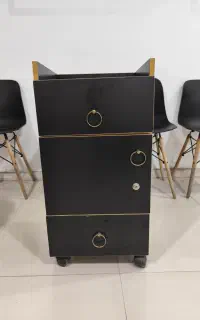 ترولی آرایشگاهی در حد نو