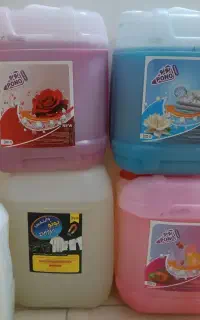 مایع و دستمال