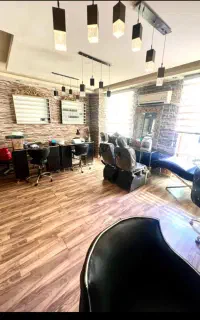 اجاره میز ناخن وصندلی مژه وارایشگر