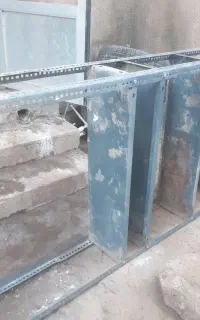 قفسه فلزی پیچ و مهره