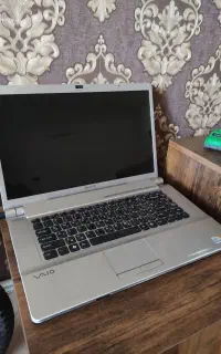 فروش یا معاوضه لپ تاپ sony vaio