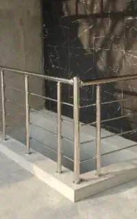 حفاظ استیل (نرده استیل)