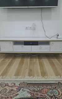 میز تلوزیون در حد نو
