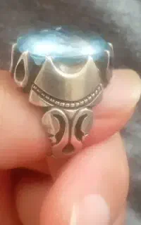 انگشتر توپاز آبی