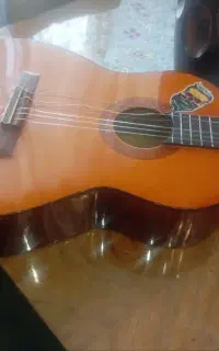 گیتار یاماها مدل سی ۴۰ اصلی