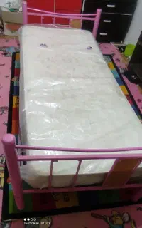 تخت یک نفره