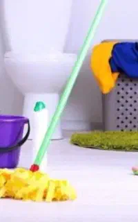 خانم نظافتکار