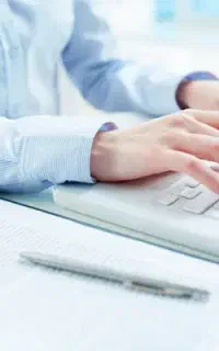 منشی خانم فروشگاه موبایل
