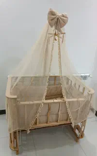 تخت کنار مادر نوزاد