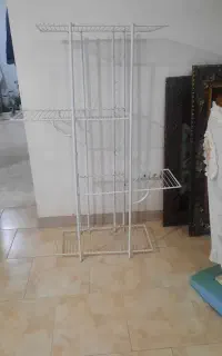 استند فلزی محکم وبزرگ سالم وتمیز دومیلیون پانصد