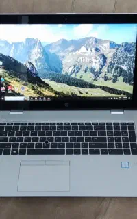 لپتاپ با کیفیت Hp معاوضه هم دارم با گوشی