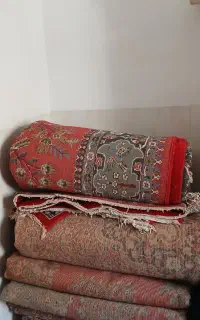 ۴ عدد فرش قدیمی