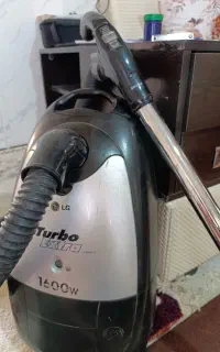 جارو برقی ال جی 1600w با مکش مناسب
