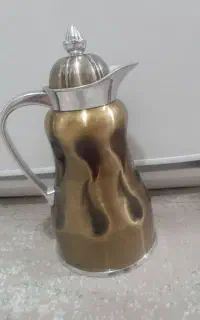 فلاسک‌تمیز بدنه استیل و فنجان‌چای‌۶نفره نو