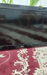 تلویزیون LG۳۲ اینچ با میز