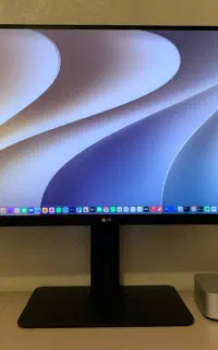 مک مینی M4 و مانیتور 4k