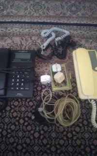 1عددتلفن خانگی باوسایل و1عددگوشی آیفن خانگی