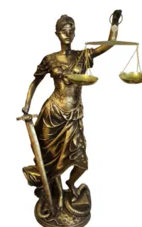 وکیل پایه یک دادگستری