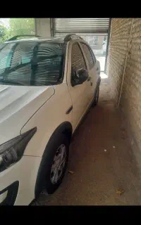 اطلس سانروف داره درحد نو.