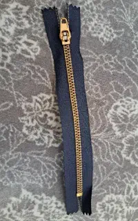 زیپ ۱۵ و ۳۰ سانتی. رنگ مشکی