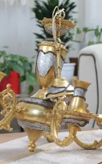 لوستر قدیمی آب کاری شده با طلا