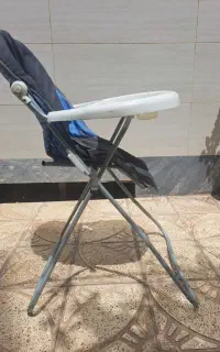 صندلی غذای کودک در حد نو