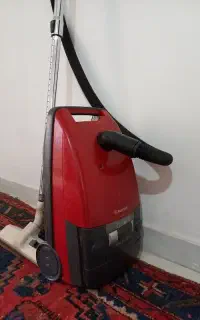 جارو برقی ناسیونال ژاپن پر قدرت