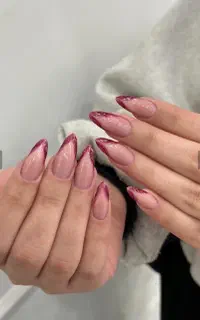 آموزش کاشت ناخون هم بصورت حضوری هم مجازی