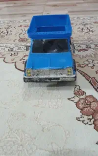 نیسان آبی همراه با پازل