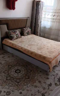 تخت دو نفره در حد نو