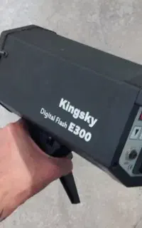 فلاش نور عکاسی نو e300