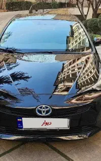 تویوتا پریوس ۲۰۱۷ تیپ c