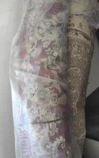 یک تخته فرش ۲در۳ زرشکی وکناره گردویی