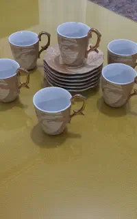 فنجان ونعلبکی تزئینی