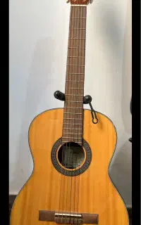 گیتار Aria AK30در حد نو