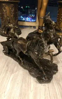 مجسمه برنز ارابه بنهور