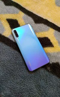 گوشی y9s حافظه 128 گیگ رام 6 ( دوربین آبشاری )