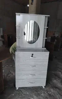 دلاور آیینه دار