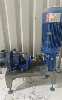 پمپ ماه و ستاره شکلات