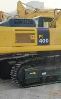 بیل مکانیکی کوماتسو ۴۰۰آماده همکاری باشما