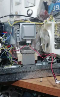 تعمیرات تخصصی پکیچ و آبگرمکن و یخچال و لباسشویی