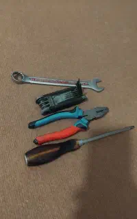 باطریساز و برقکار ماشینهای سنگین و راه‌سازی