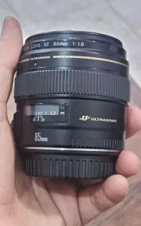 لنز ۸۵ کنون f1.8