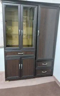 کمد لباس ویترین دار ام دی اف در حد نو