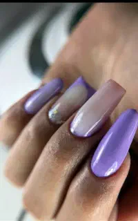 (آموزش حرفه ای  و تضمینی) و (خدمات تخصصی ناخن)