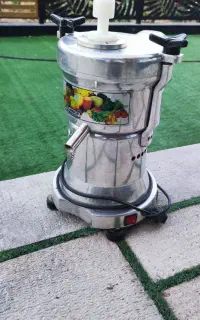 آب میوه گیری صنعتی