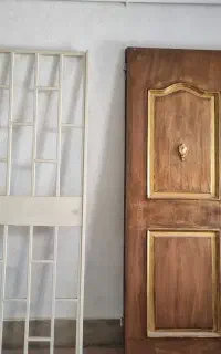 درب منزل آپارتمانی بدون چارچوب