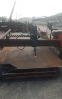 اپراتور برش با سی ان سی ورق اهن