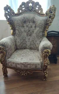 مبل سلطنتی