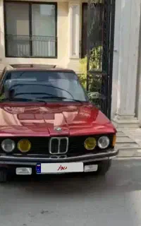 بی ام و E21